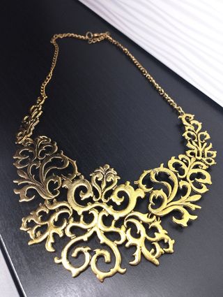 Particolare Colla Imperiale