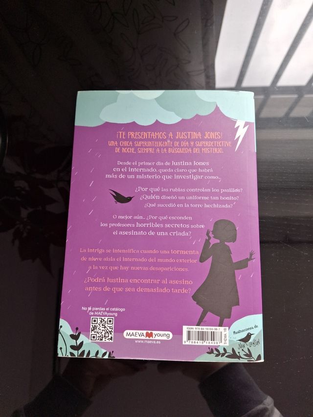 Los misterios de Justina Jones: secretos en el internado