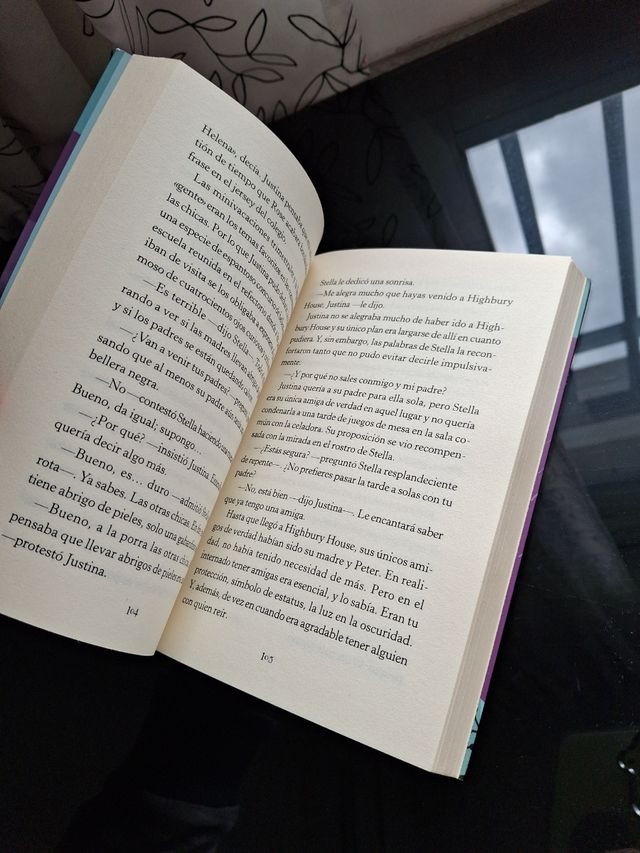 Los misterios de Justina Jones: secretos en el internado