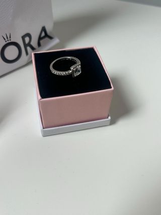 Anillo Pandora Elegancia Temporal