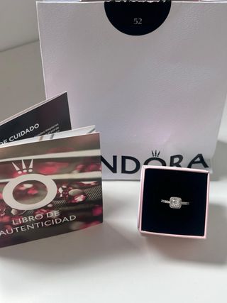 Anillo Pandora Elegancia Temporal