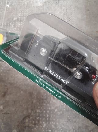 2 macchinina in metallo smaltato nuovo .