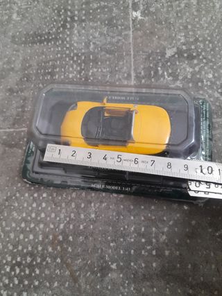 2 macchinina in metallo smaltato nuovo .