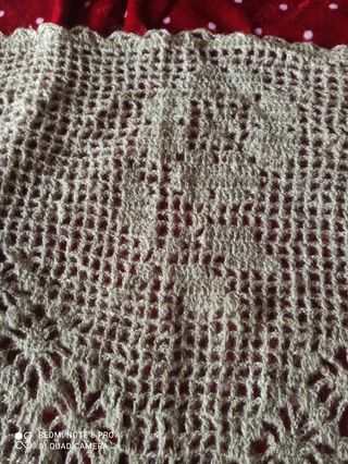 Scialle realizzato a mano