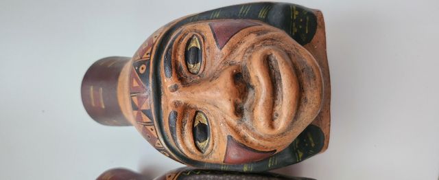 2 figuras de peru