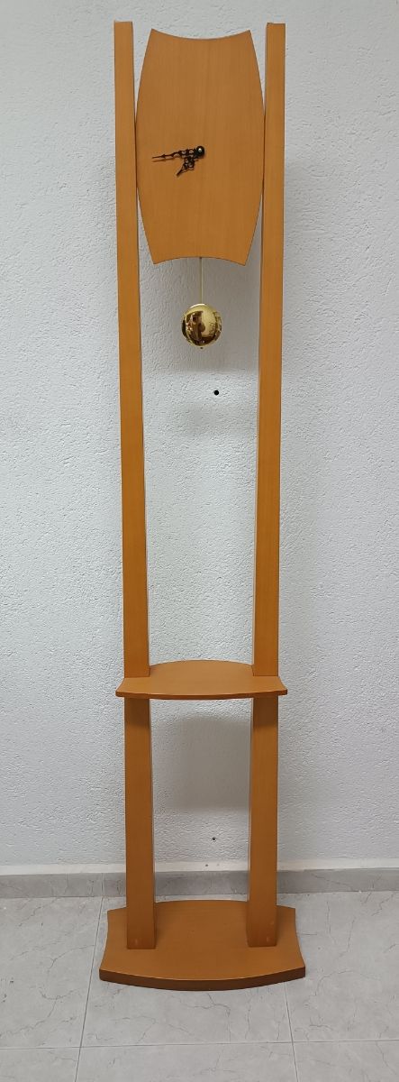 Relog de pie. De Cuco moderno