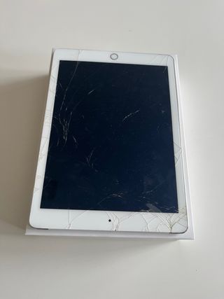 Ipad air 2 Wifi Cellular 16GB Gold. Pantalla rota