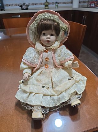Muñeca porcelana antigua 