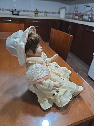 Muñeca porcelana antigua 