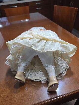 Muñeca porcelana antigua 