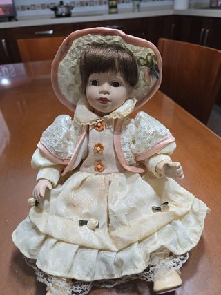 Muñeca porcelana antigua 
