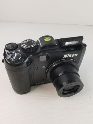 Nikon coolpix p6000