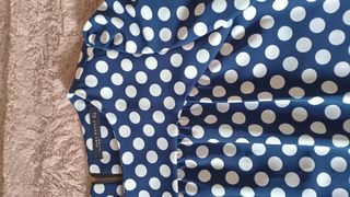 Blusa lunares Zara