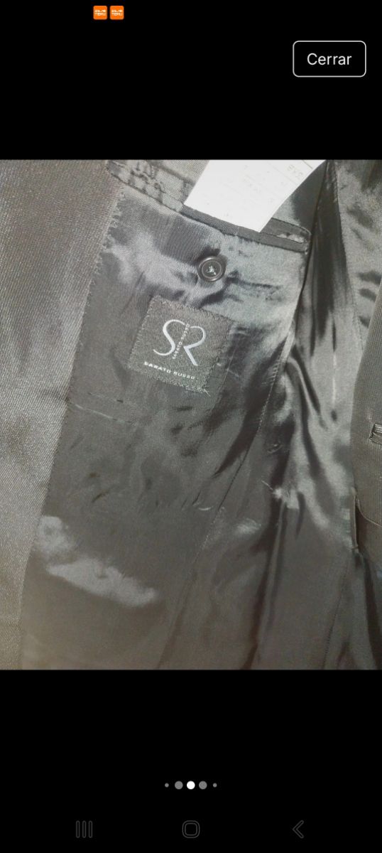 Traje de novio completo.