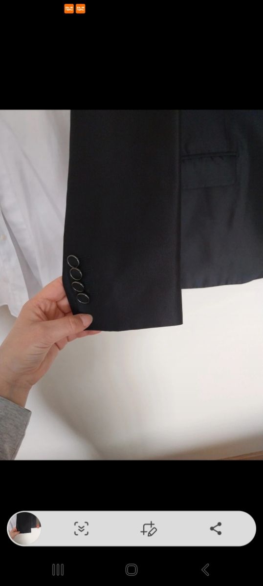 Traje de novio completo.