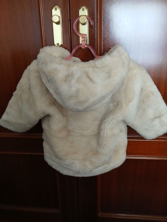 Abrigo pelo niña de Mayoral