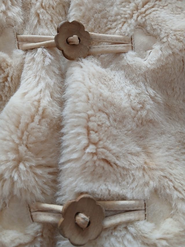 Abrigo pelo niña de Mayoral