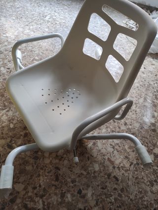 Silla de bañera giratoria