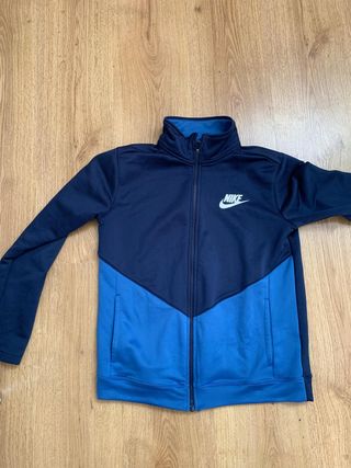 Chaqueta deportiva Nike 12-13 años