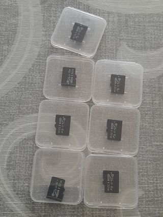 Tarjetas memoria.