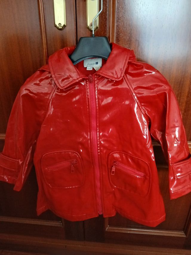 Impermeable niña de Zara