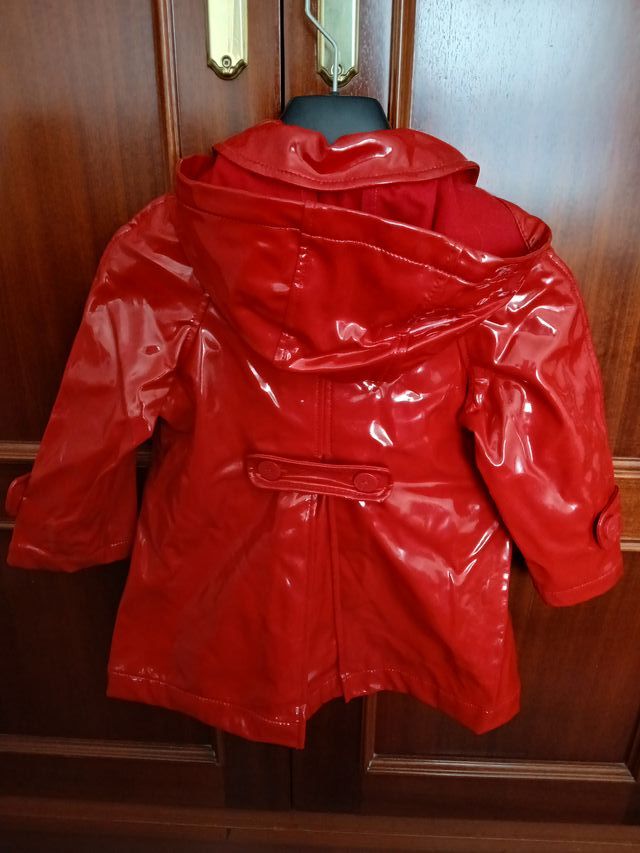 Impermeable niña de Zara