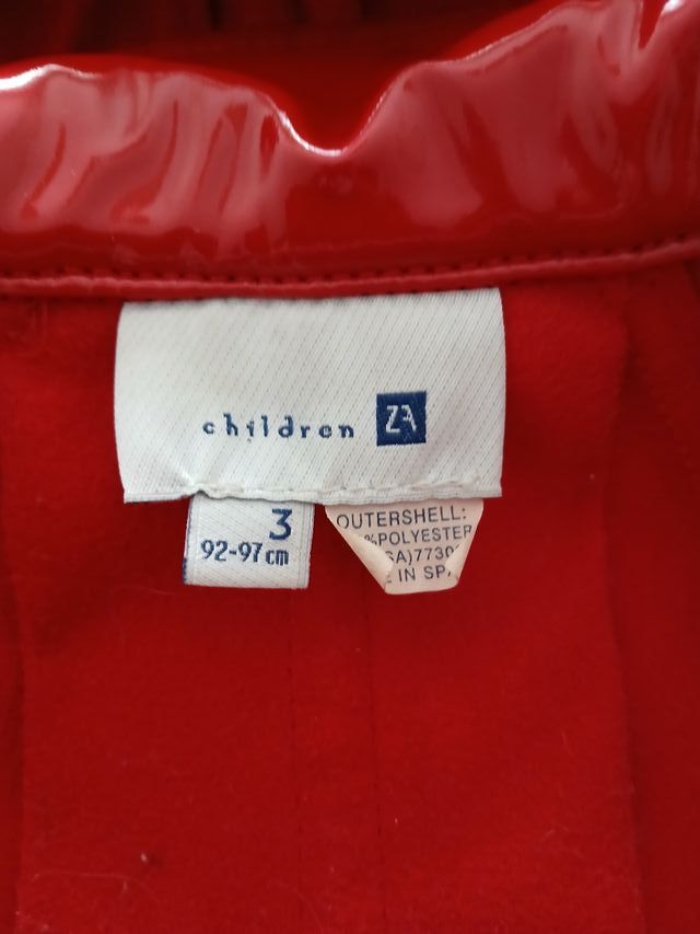 Impermeable niña de Zara