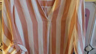 Camiseta mujer Stradivarius de rayas rosa y blanc