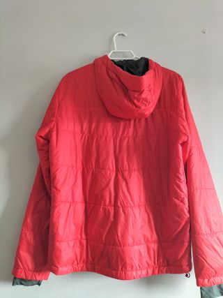 Abrigo rojo Columbia 
