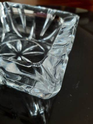 Posacenere in cristallo tagliata