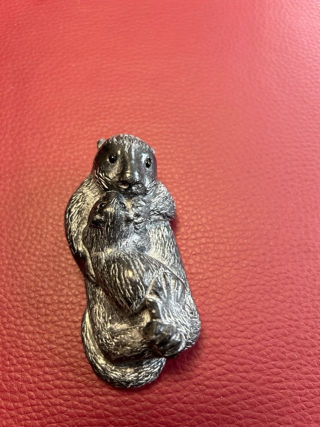 The wolf sculptures Canada due sculture