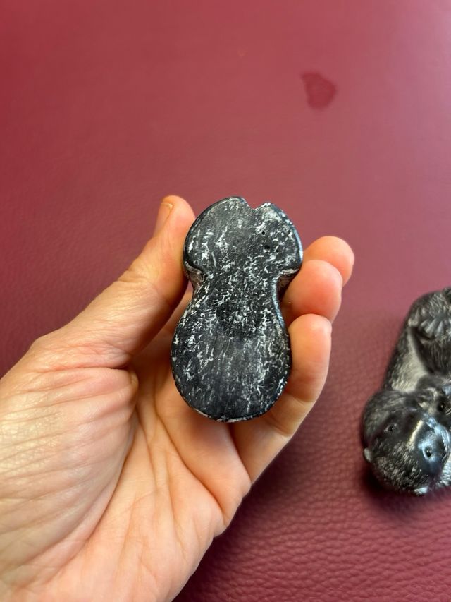 The wolf sculptures Canada due sculture