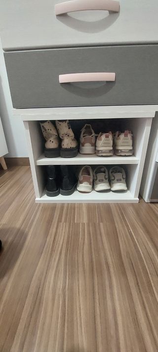 Mueble mesita y zapatero de niños