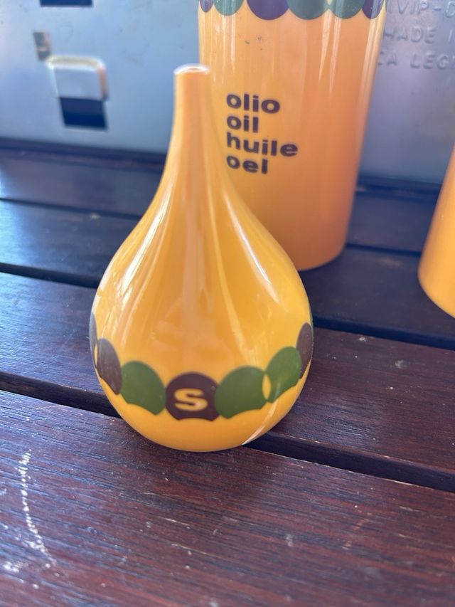 Set anni 70 olio aceto sale e pepe 