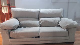 Sofá gris de 2 plazas buen estado 