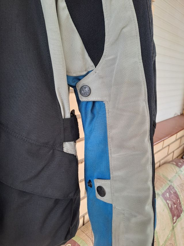 Chaqueta Dainese goretex hombre.