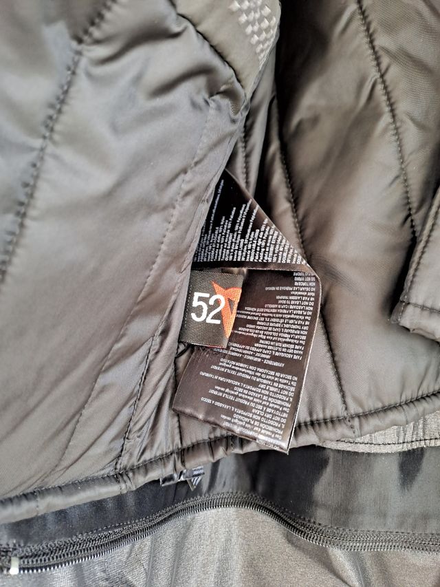 Chaqueta Dainese goretex hombre.