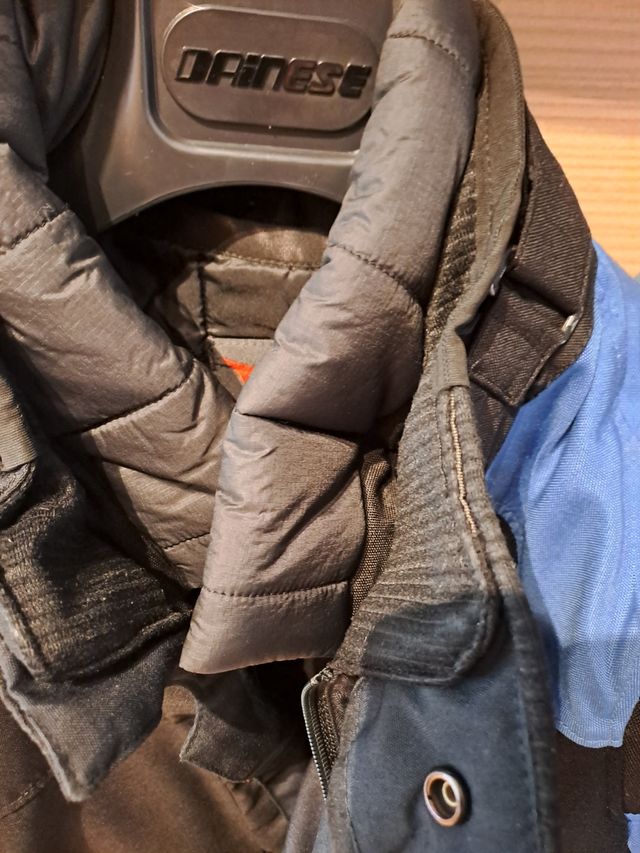 Chaqueta Dainese goretex hombre.