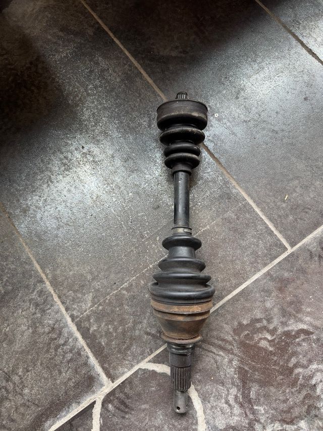 Transmisión/palier CanAm outlander 400