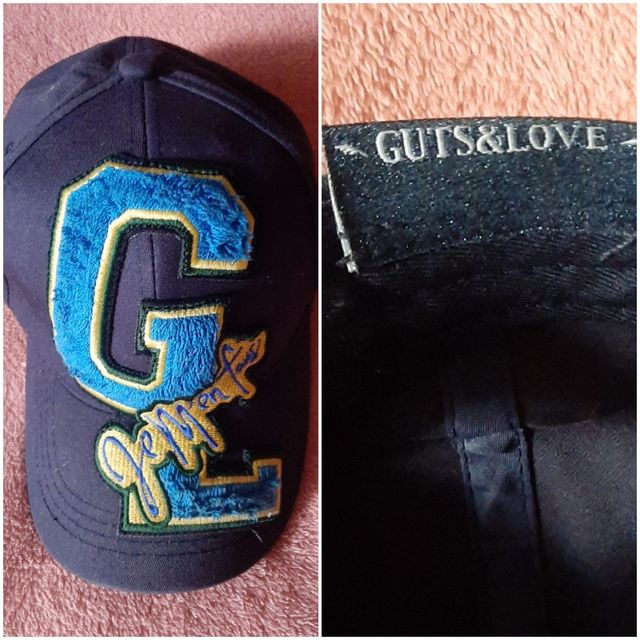 Gorra Guts and love