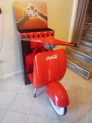 Espositore Coca cola Vespa 