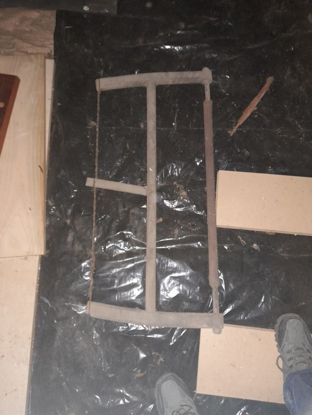 Attrezzi da lavoro antichi e attuali