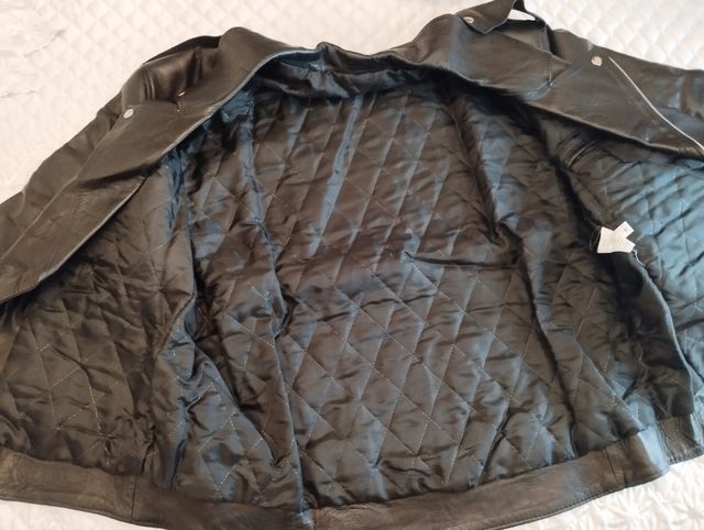 Cazadora cuero " chupa" año 1990.