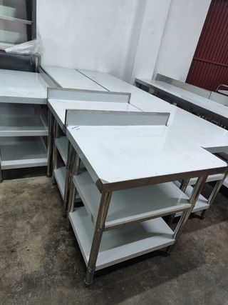 Mesa trabajo estantes 80