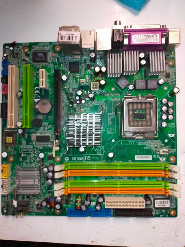 Set di piastre di base per PC