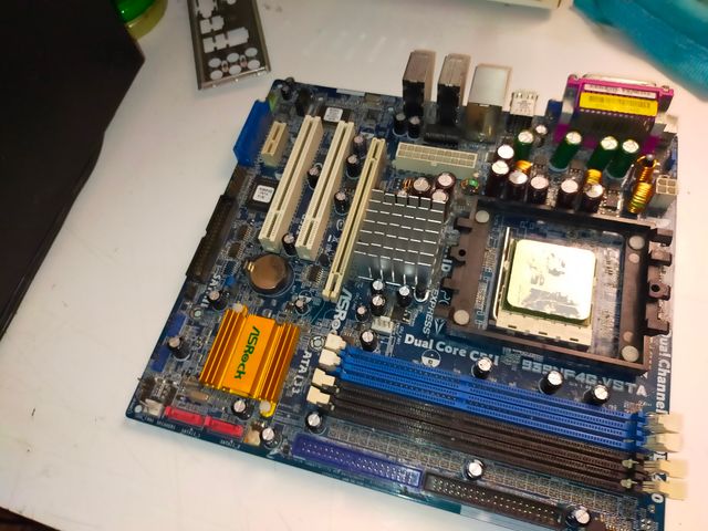 Set di piastre di base per PC