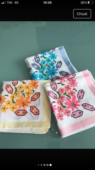 Set di tre fazzoletti vintage