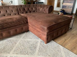 Sofa cama chesterfield con chaise longue