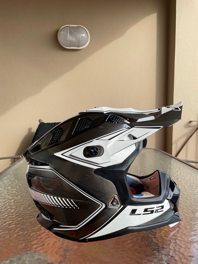 Casco LS2 Subverter