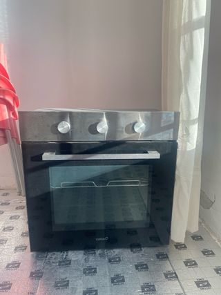 Horno Cata practicamente nuevo. Eficiencia A.